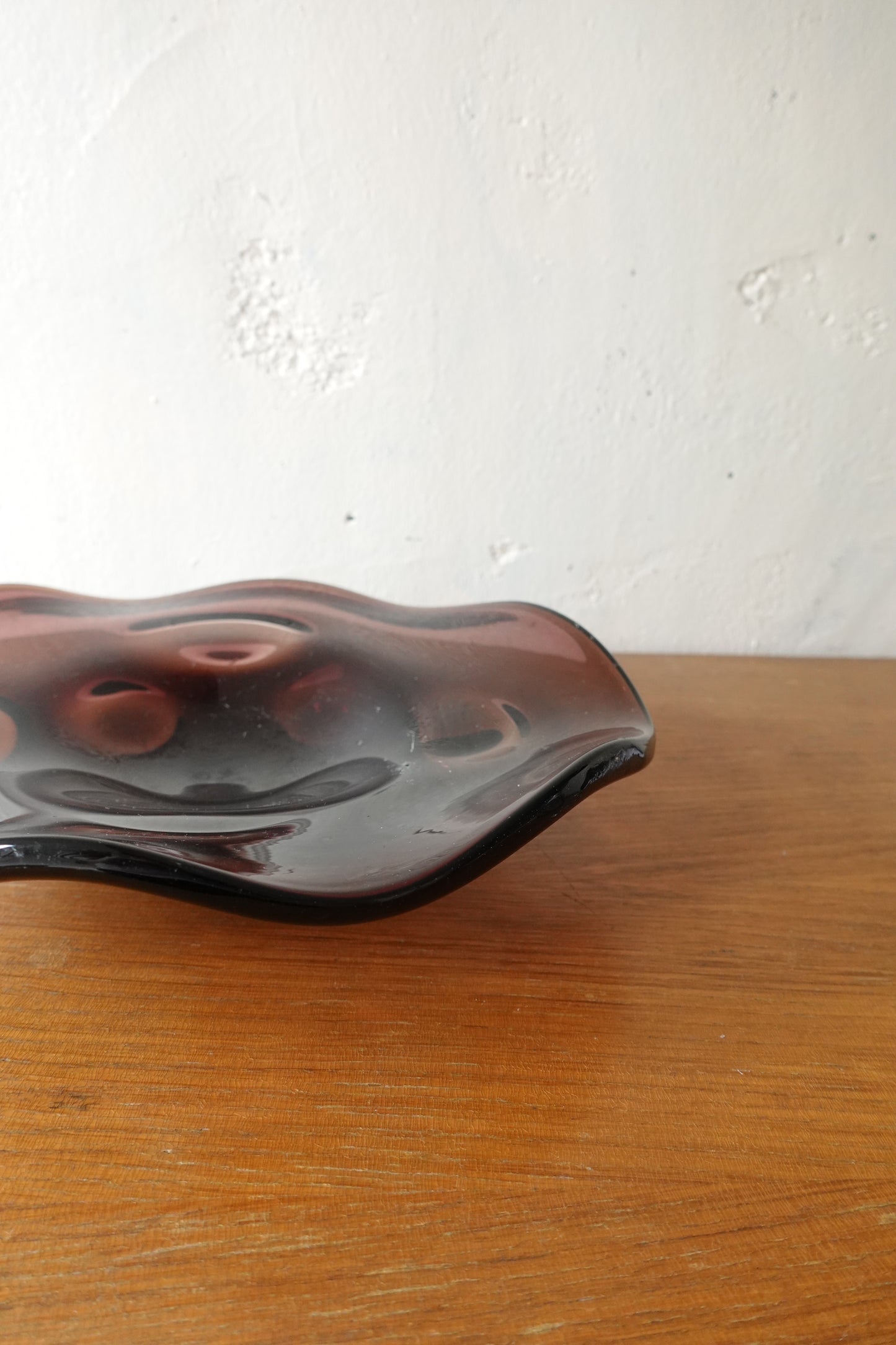 Vintage Glass Object 2025053011