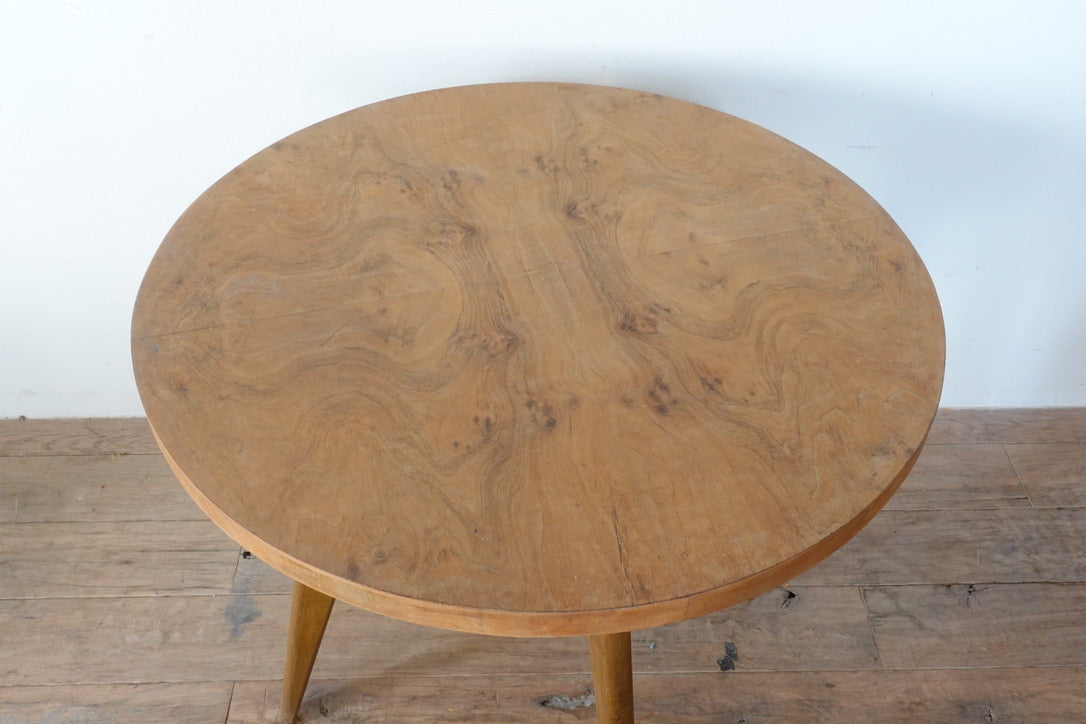 Vintage Table 202505031