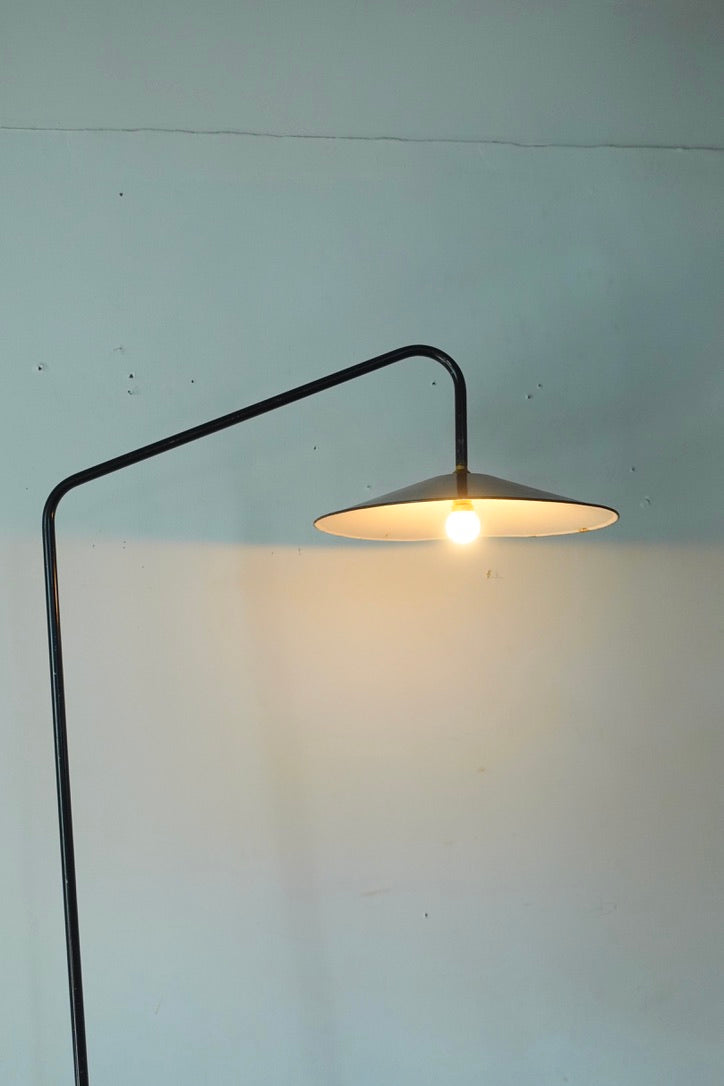 Vintage Enamel Shade Stand Light 202502235