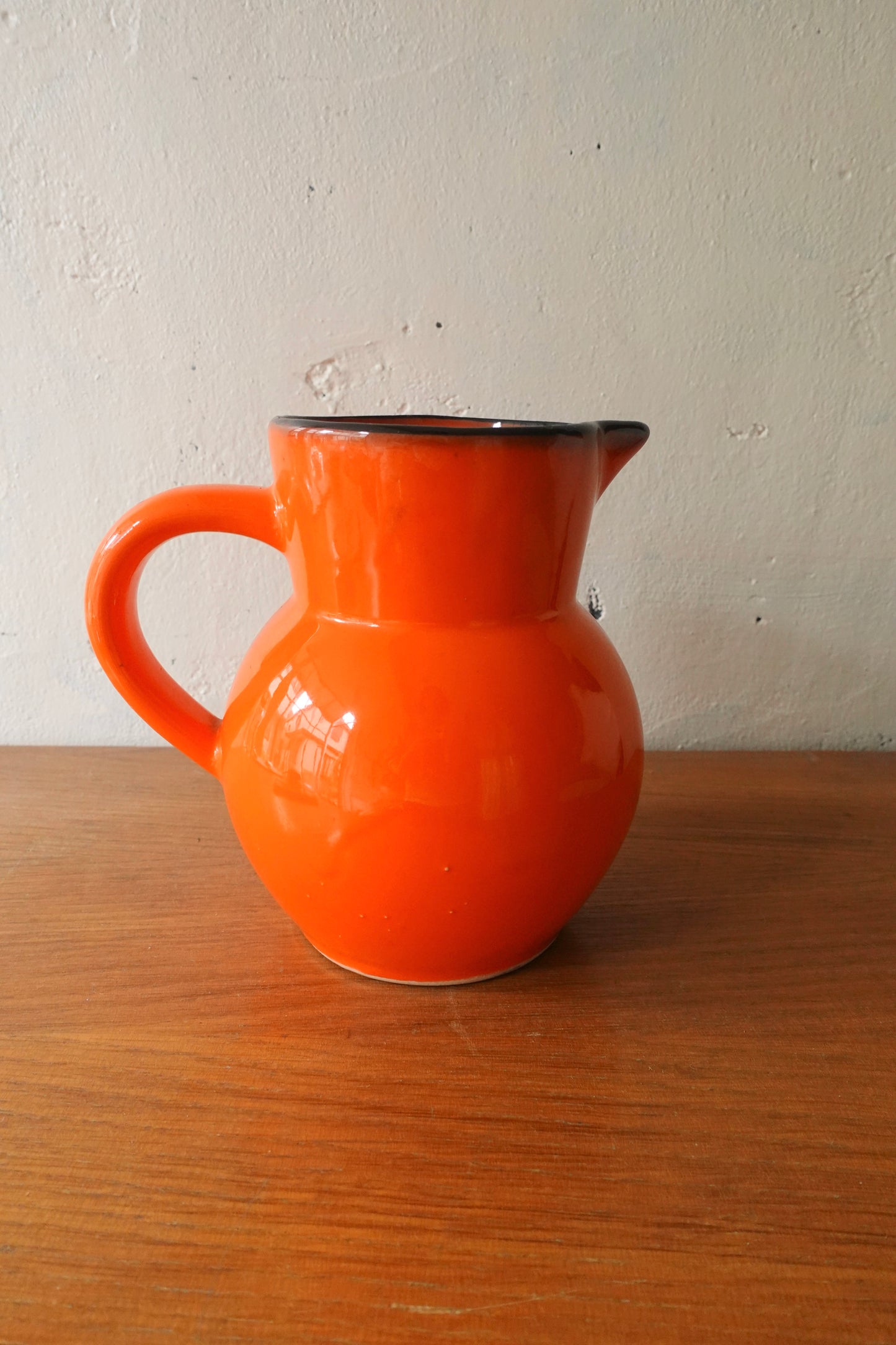 Vintage Pitcher 2020505308