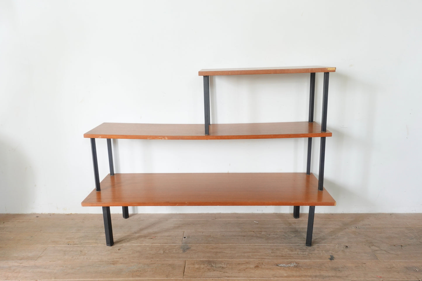Vintage Rack 202504141