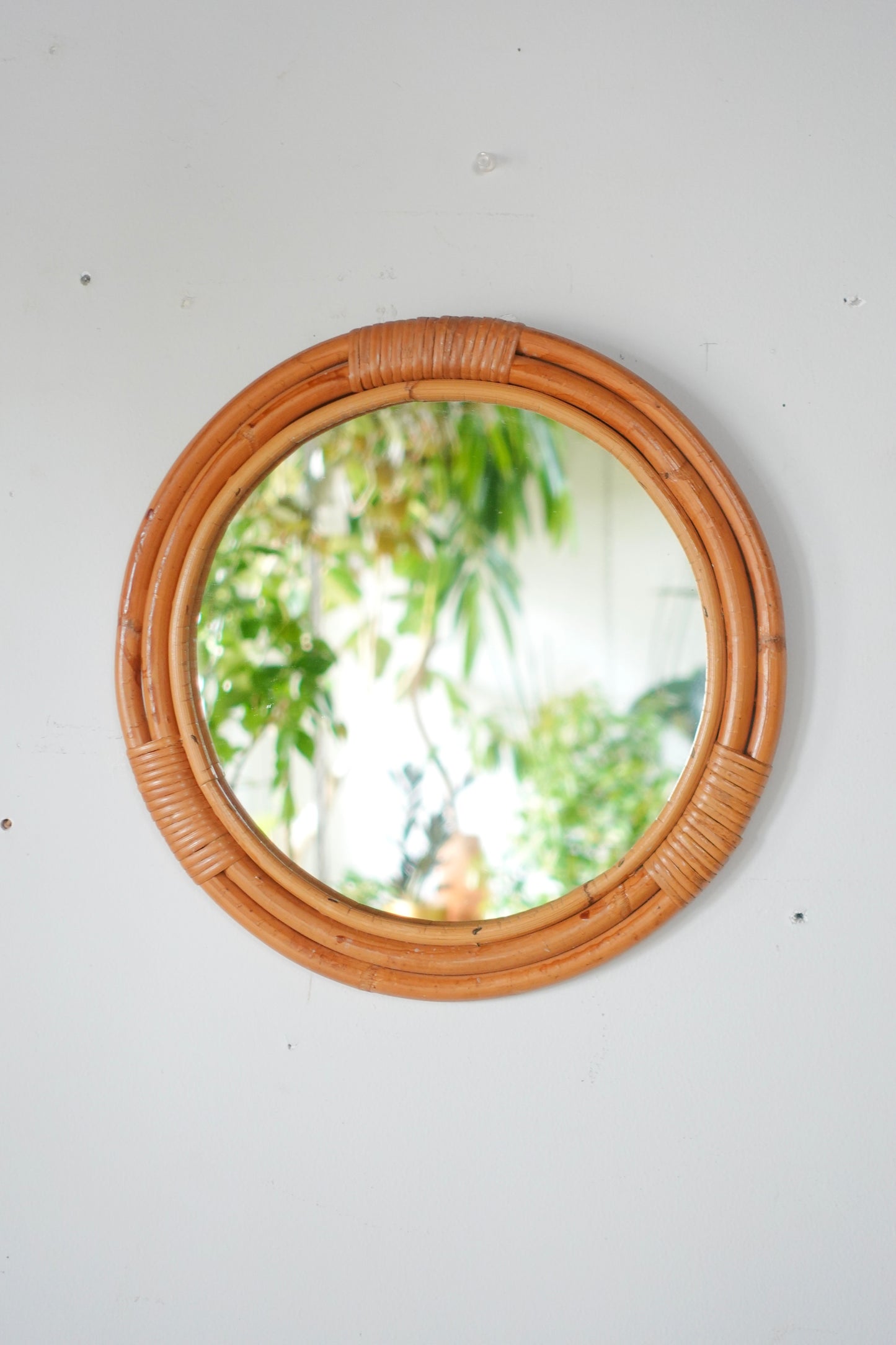 Vintage Mirror 202504062
