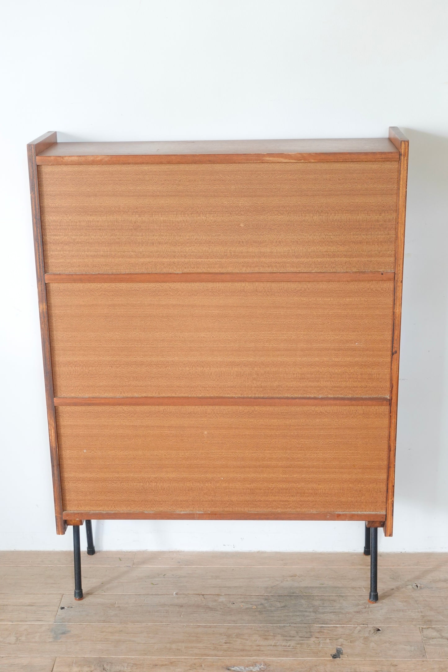 Vintage Chest 202503113
