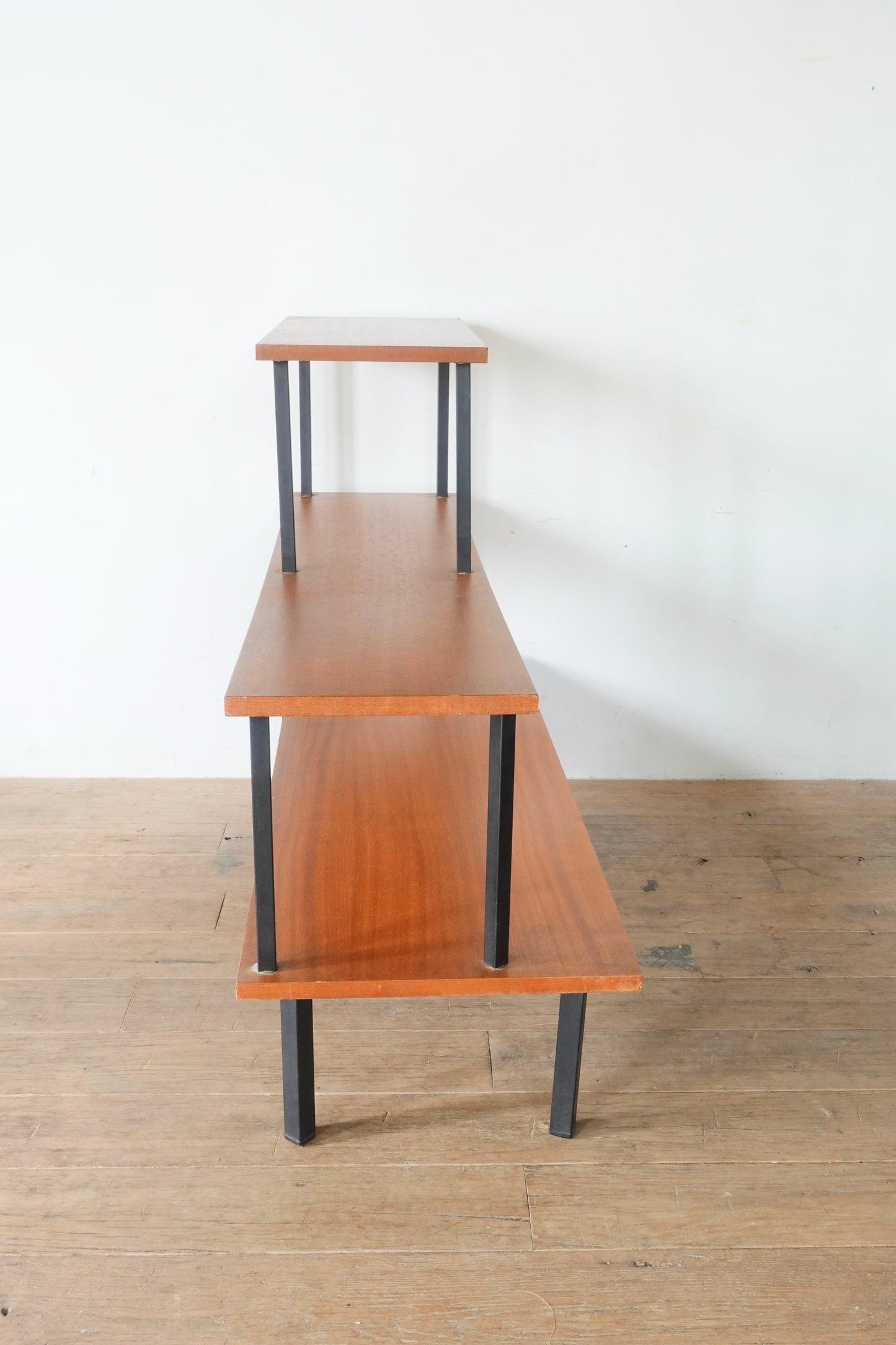 Vintage Rack 202504141