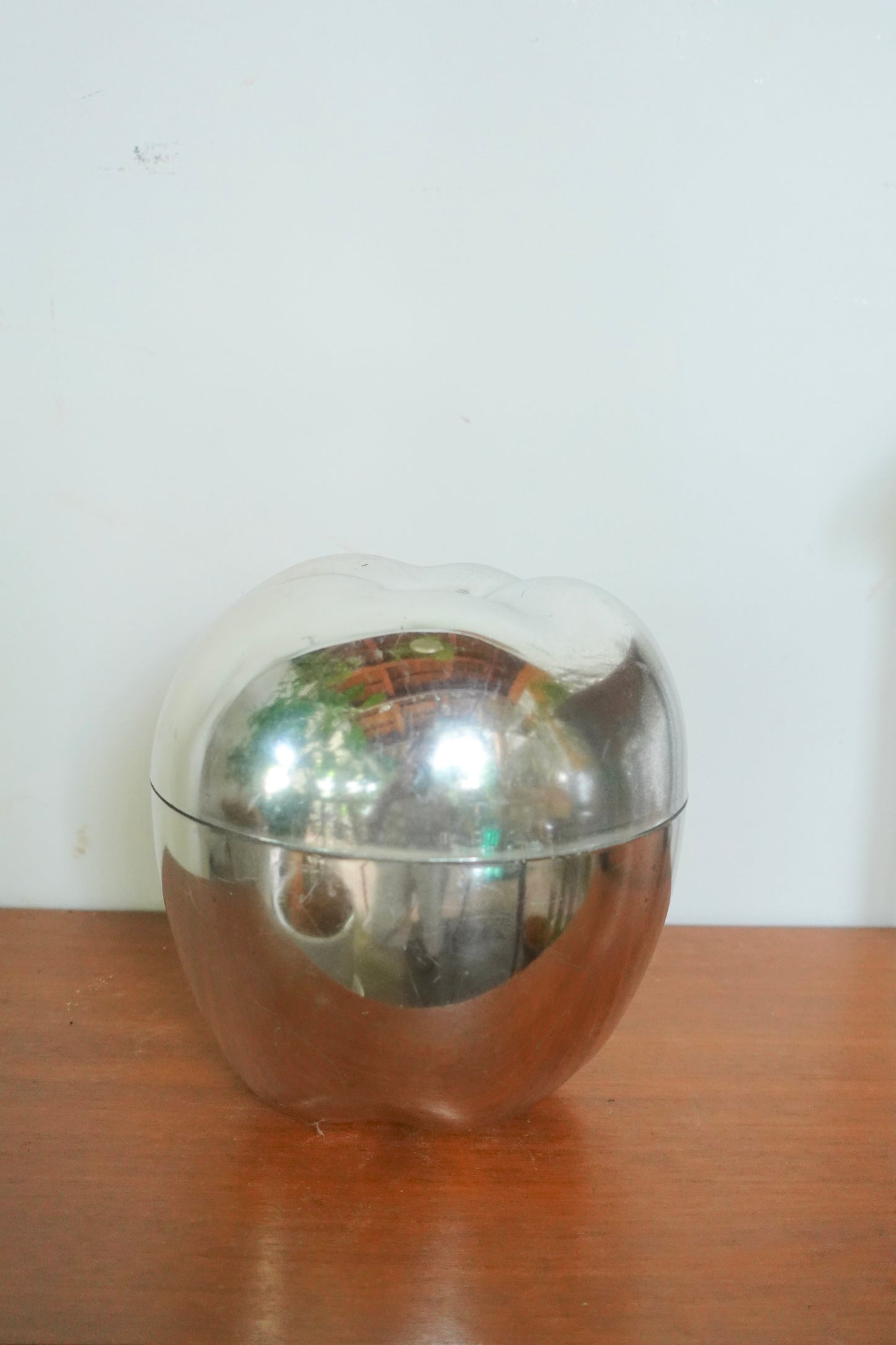 Vintage Apple Object 20507054