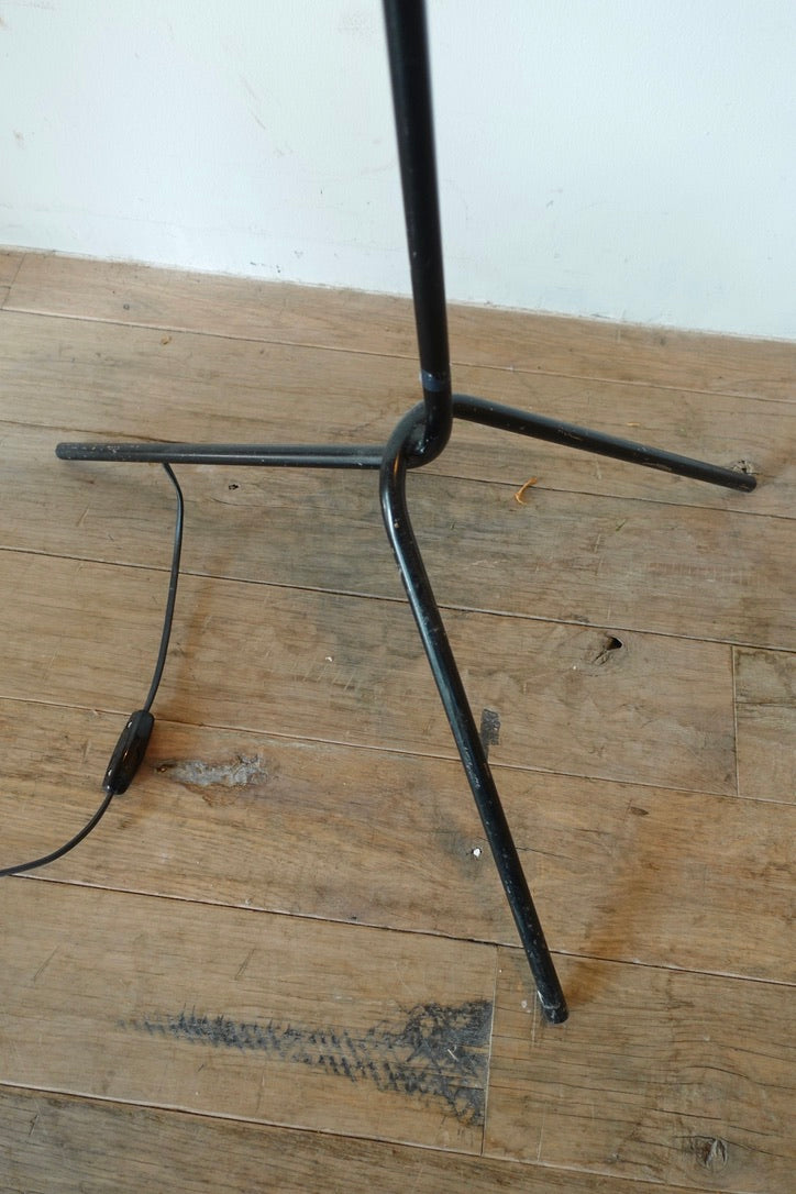 Vintage Enamel Shade Stand Light 202502235
