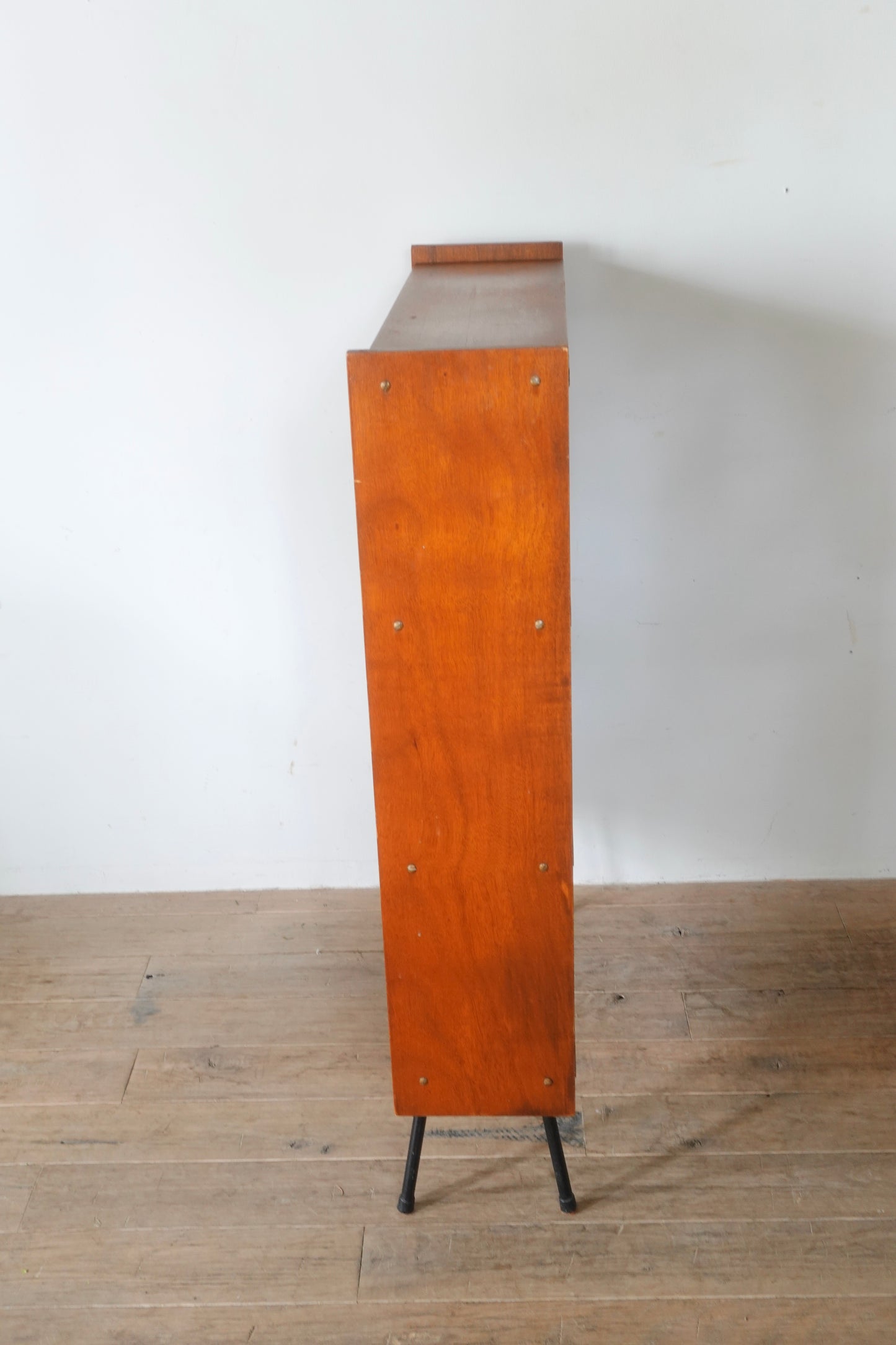 Vintage Chest 202503113