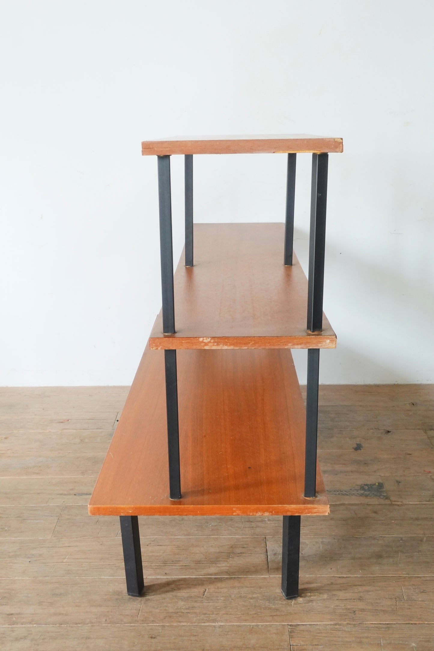 Vintage Rack 202504141