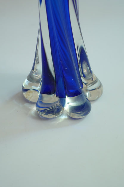 vintage flower vase 202508025