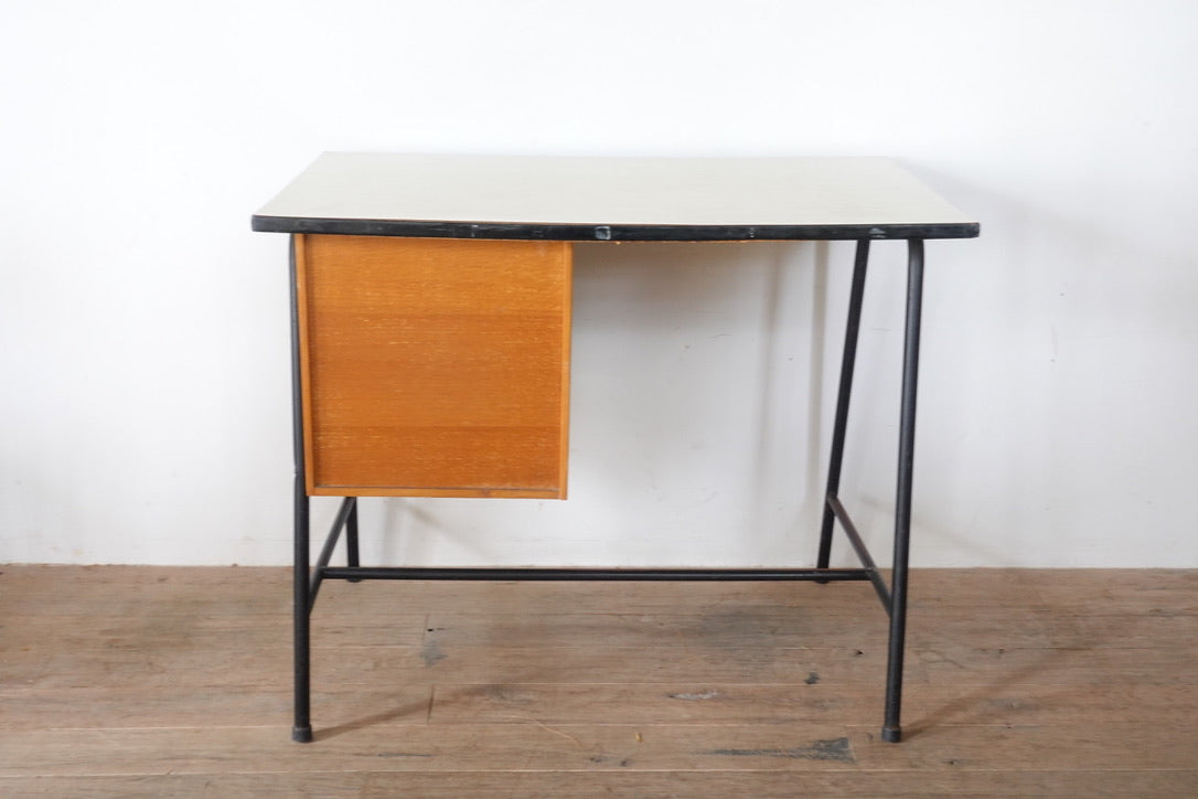 Vintage Desk / Pierre Guariche 202502245