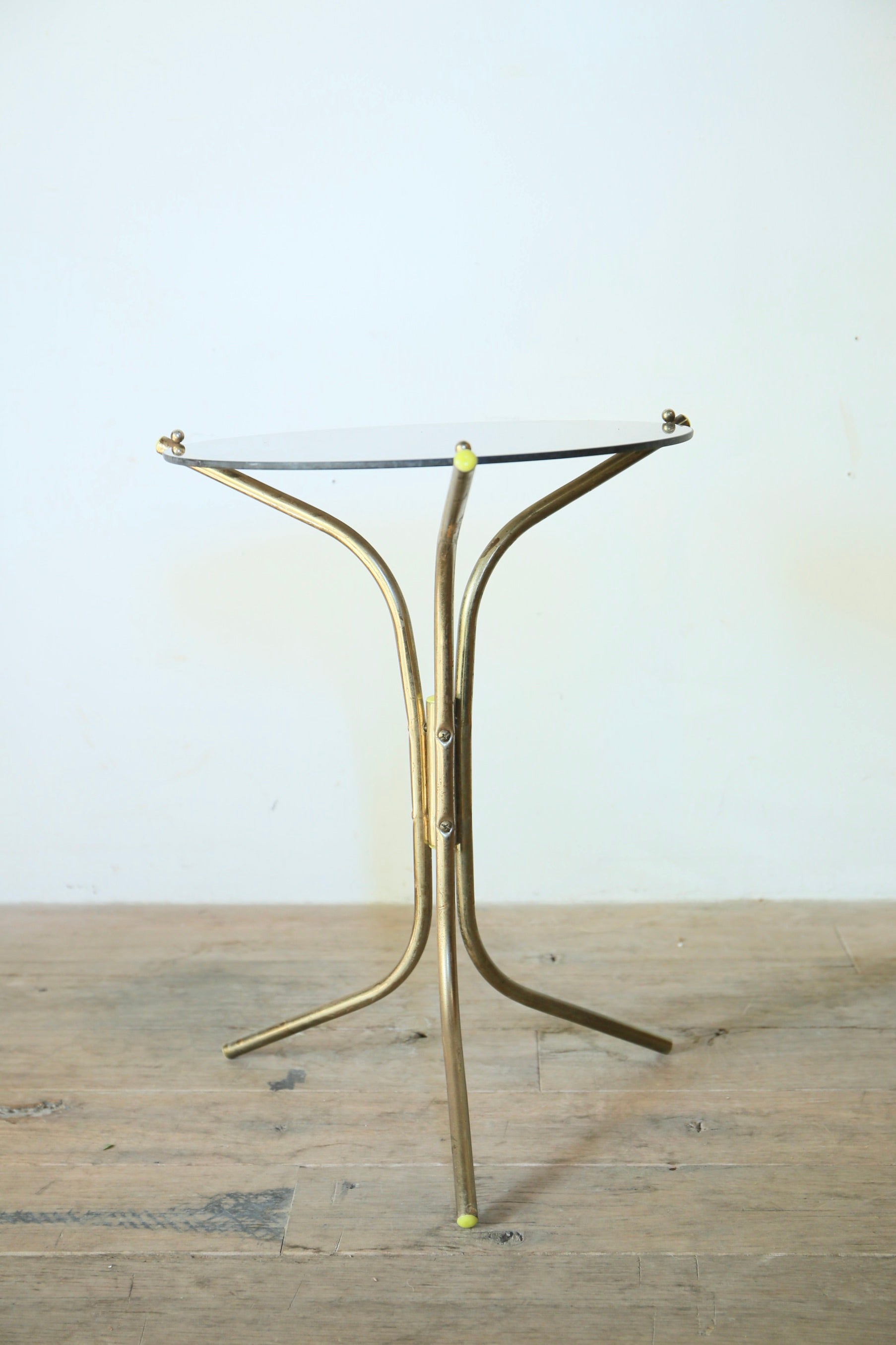 送料込ヴィンテージ　ガラスサイドテーブル ヴィンテージガラスサイドテーブル – B.vintage