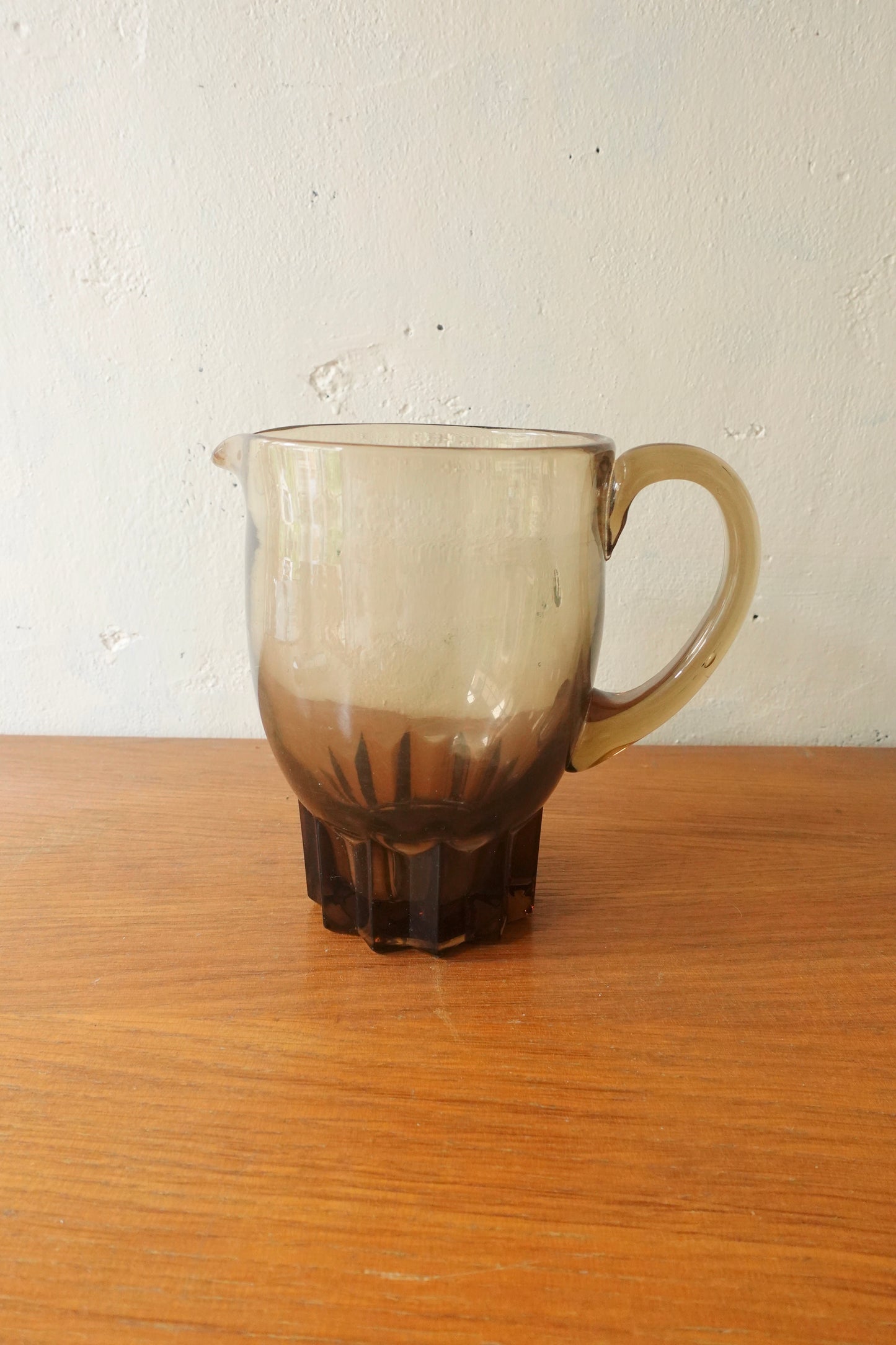 Vintage Pitcher 20205053010