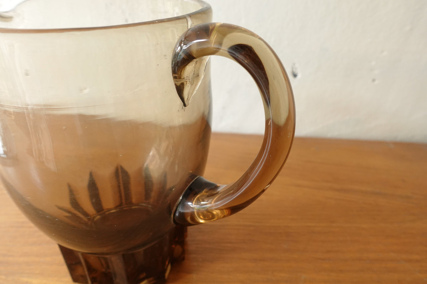Vintage Pitcher 20205053010
