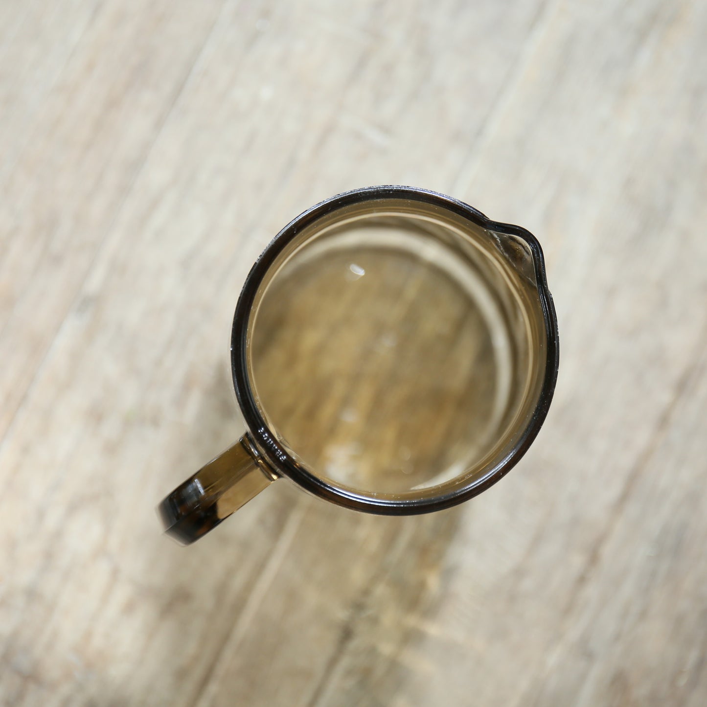 ヴィンテージスモーキーガラスピッチャー 202603133