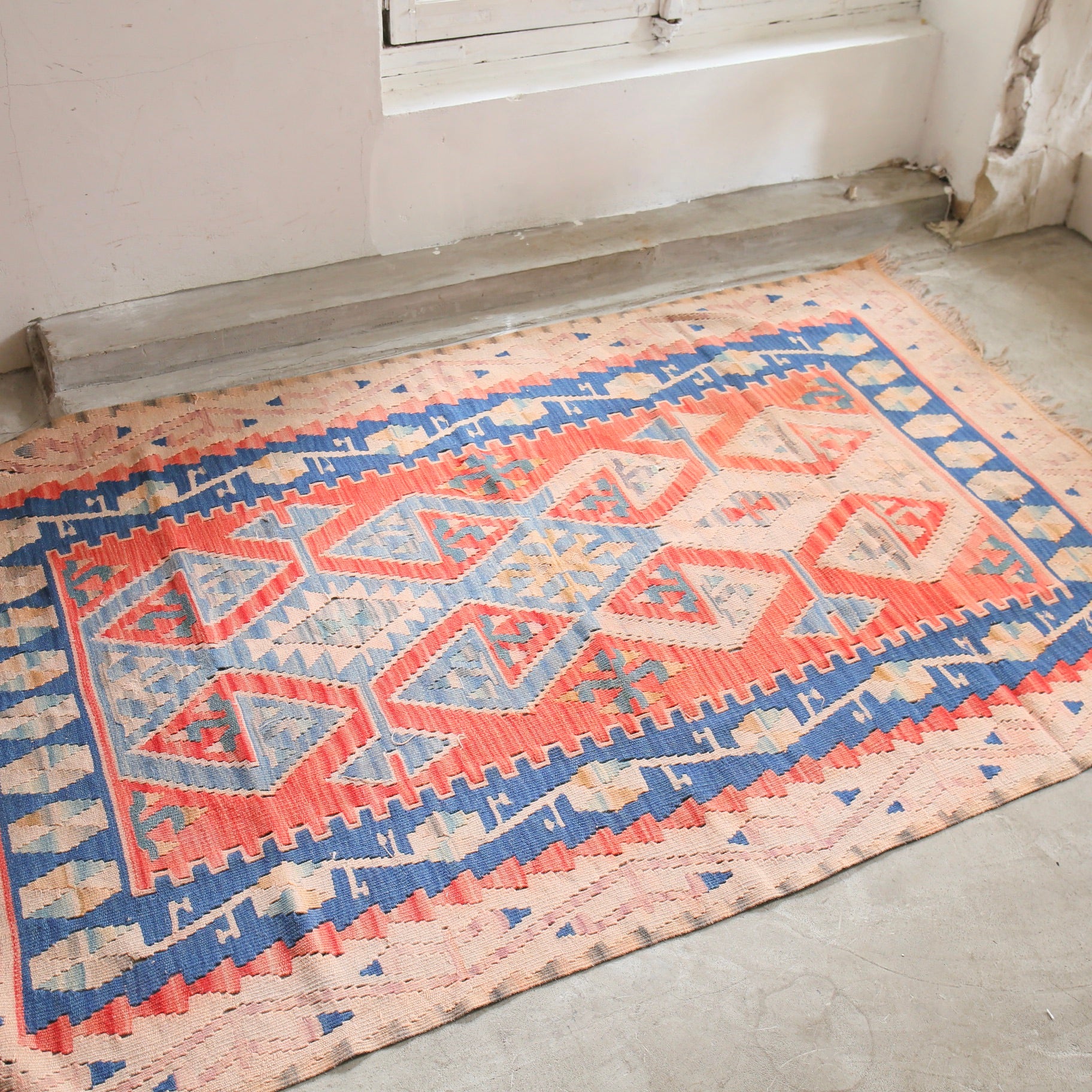 ヴィンテージキリム 202602084 – B.vintage