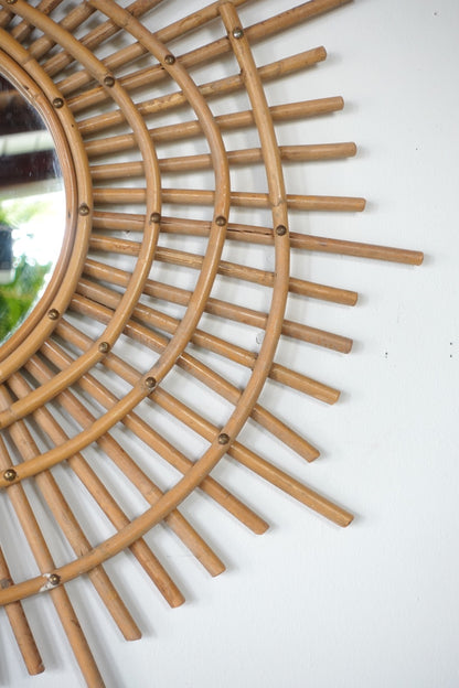 Vintage Mirror 202504061