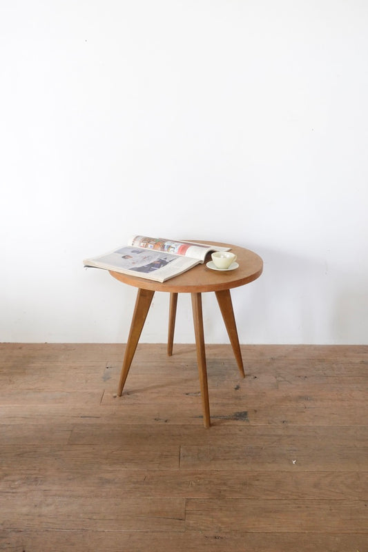 Vintage Table 202505031