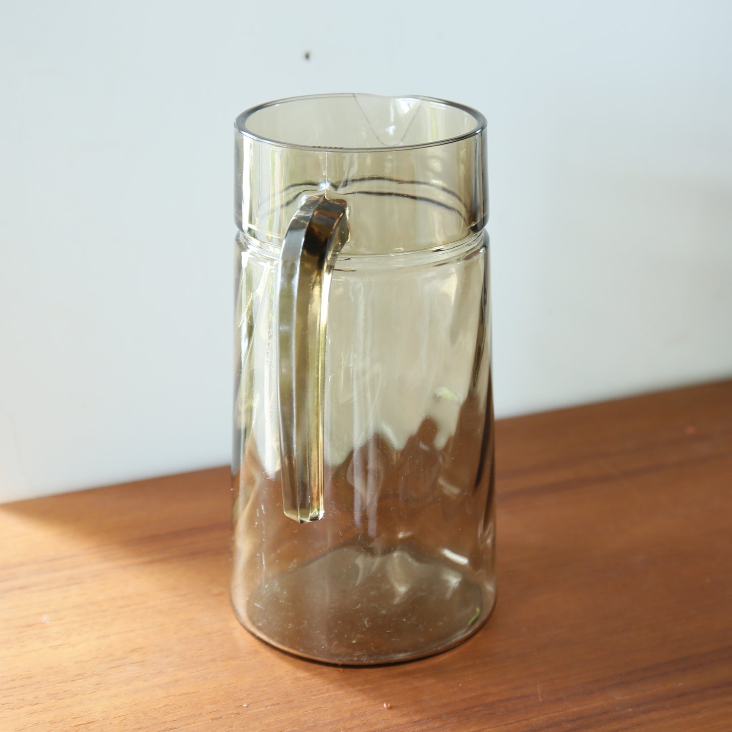 ヴィンテージスモーキーガラスピッチャー 202603133